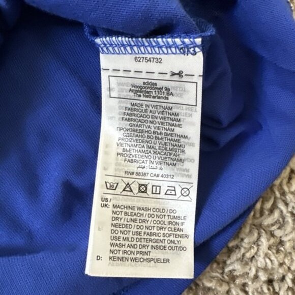 adidas IN8437 Women Blue Crew Neck Short Sleeve Trefoil Boxy T-Shirt Size Large - Picture 9 of 10